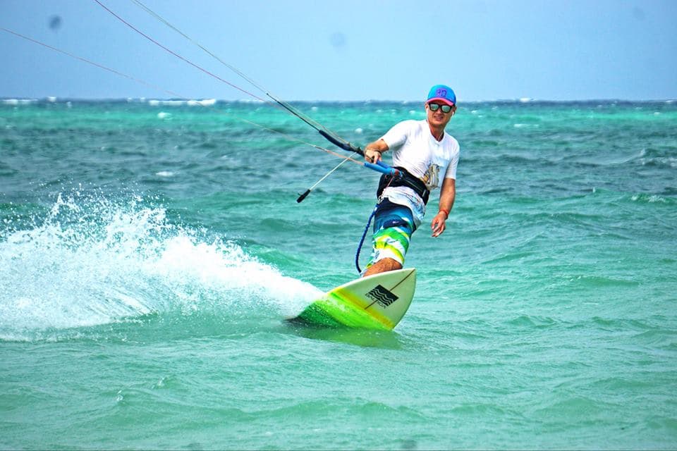 Kitesurfing Diani